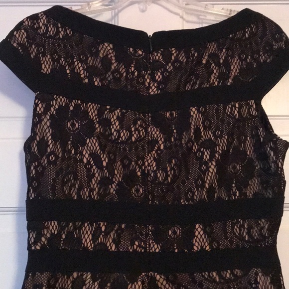 Adrianna Papell Black dress with lace overlay. - Picture 4 of 8